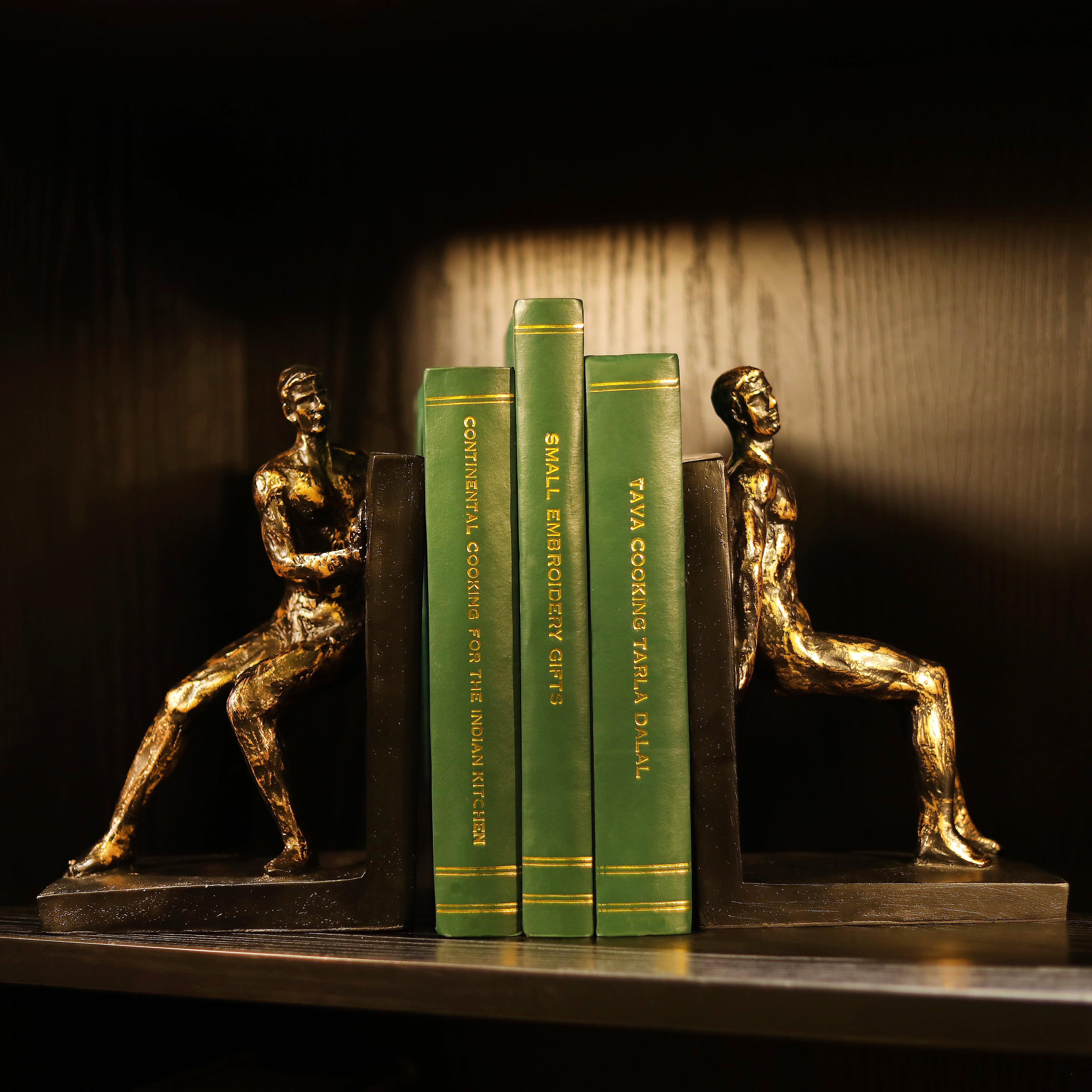 Icon Titan bookend